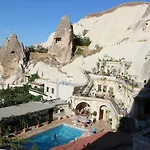 Отель Local Cave House 3*