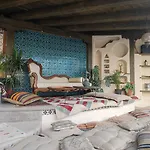 Отель Local Cave House 3*