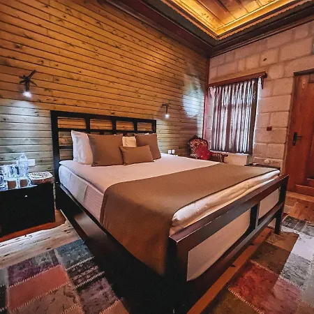 Hotel Local Cave House 3*