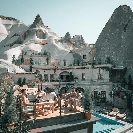 Local Cave House Hotel Goreme