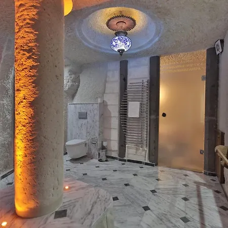 Local Cave House 3*