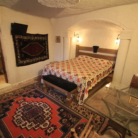 Hotel Local Cave House 3*