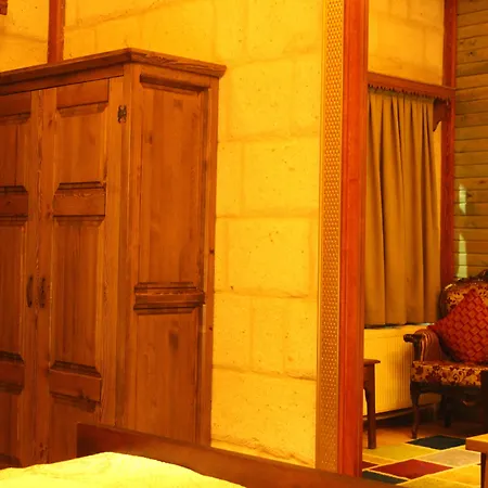 Local Cave House فندق 3*