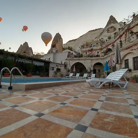Local Cave House Hotel Göreme