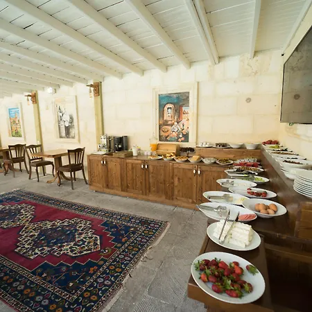 Local Cave House Göreme