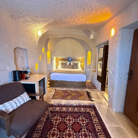 Hotel Local Cave House 3*