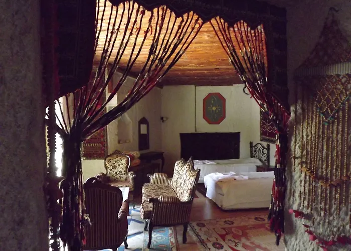 Local Cave House 格雷梅