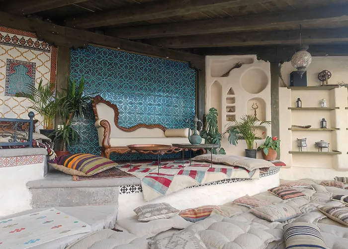 酒店 Local Cave House 3*