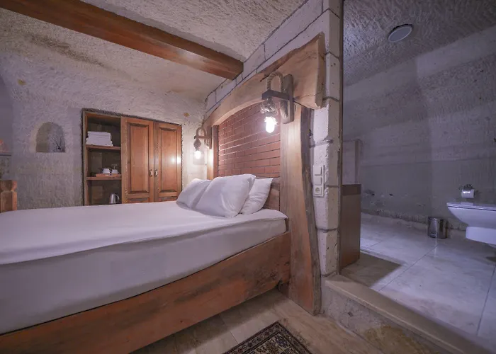 Local Cave House Göreme